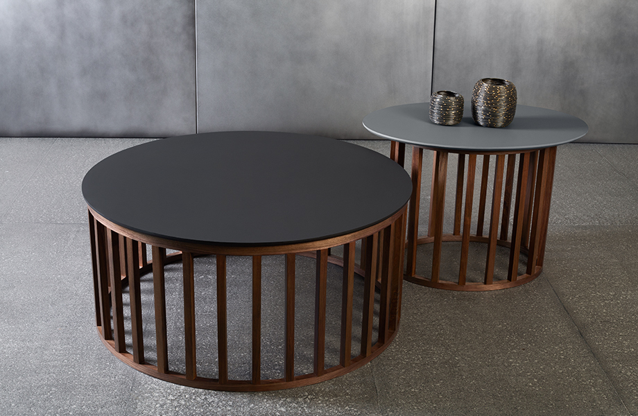 Round FENIX NTM® J0720 Nero Ingo coffee table and oval FENIX NTM® J0724 Grigio Bromo coffee table 