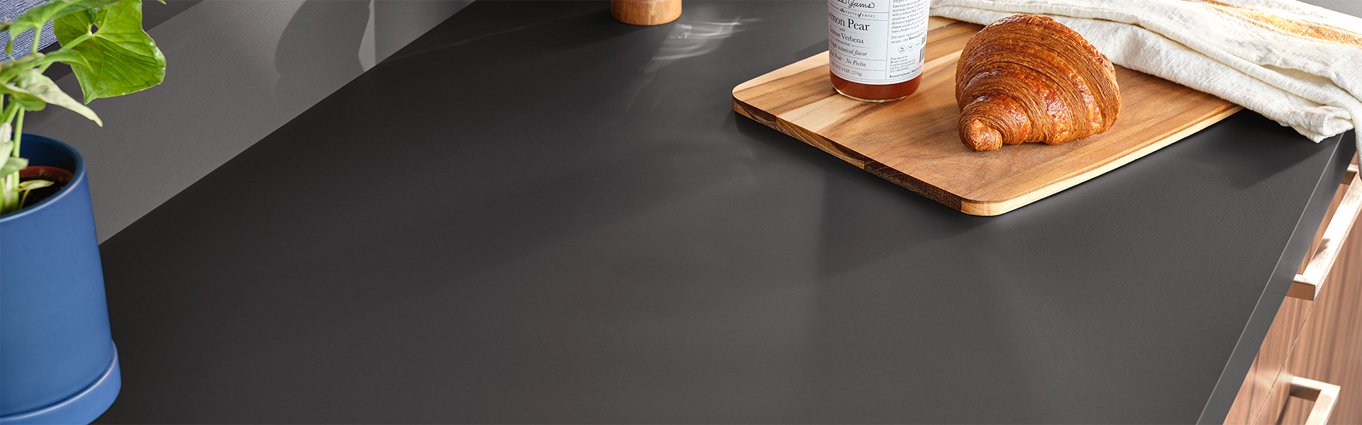 J0720 Nero Ingo countertop